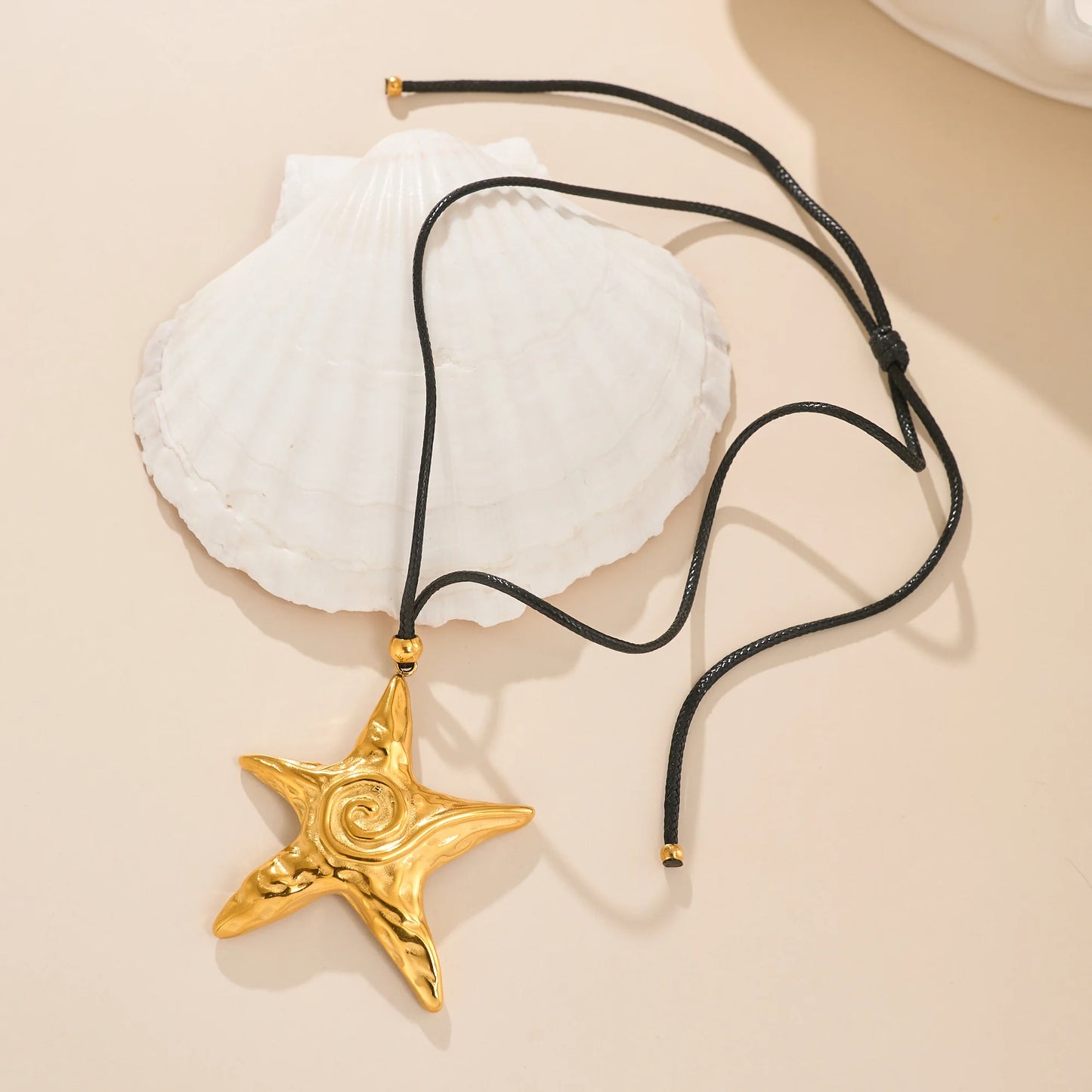 MYNECK Factory's Premium 18K Gold Plated Stainless Steel Starfish Pendant Necklace Fashionable Jewelry for Christian Graduation