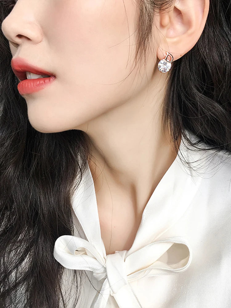 Letter D Earrings For Women Shiny Zircon Stud Earrings Light Luxury European and American Earrings Party Wedding Jewelry Gifts